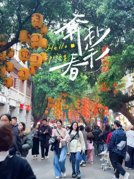 林导带队讲解